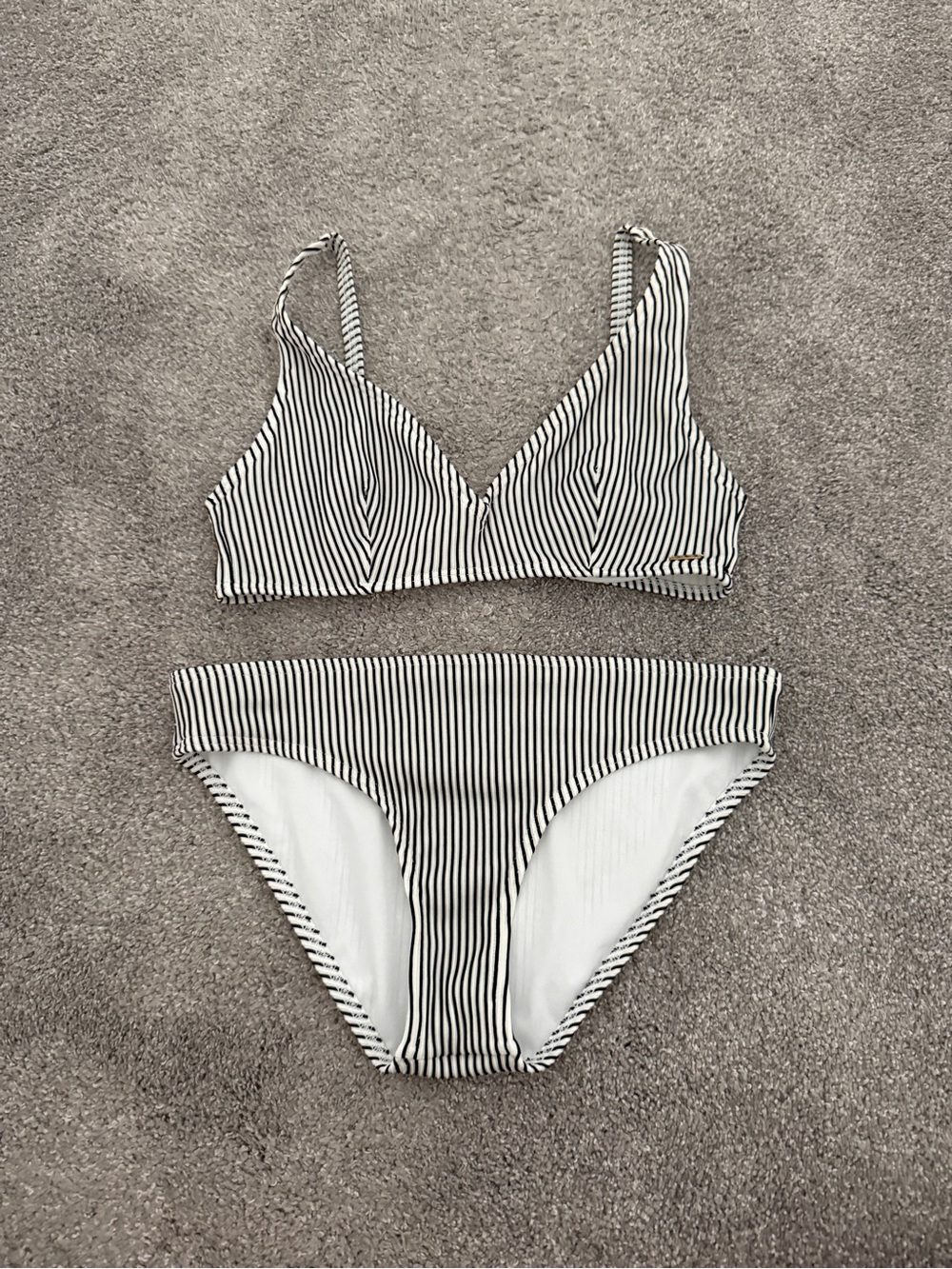 Roxy Ribbed Striped Wired Bikini Set Size S/M